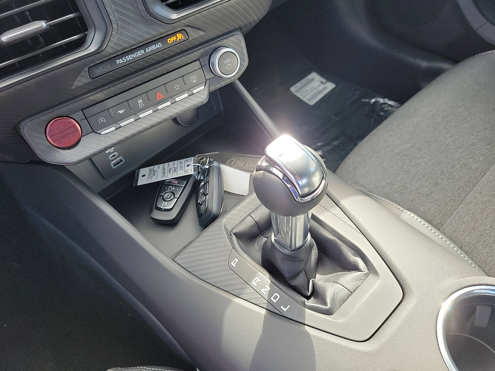 2025 Ford Mustang EcoBoost photo 5