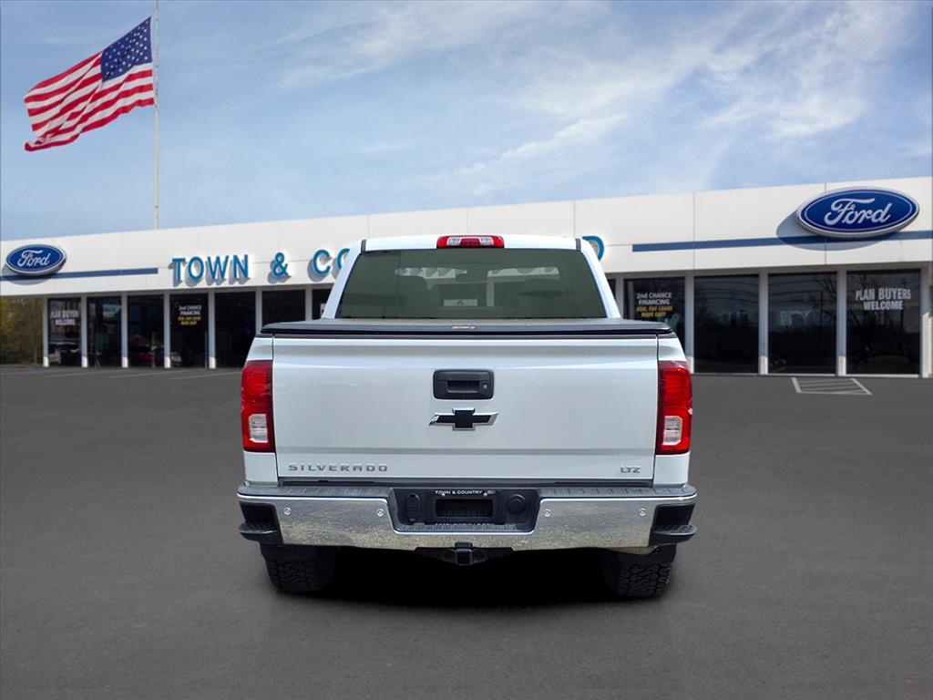 2018 Chevrolet Silverado 1500 LTZ photo 4
