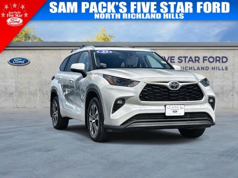2023 Toyota Highlander XLE