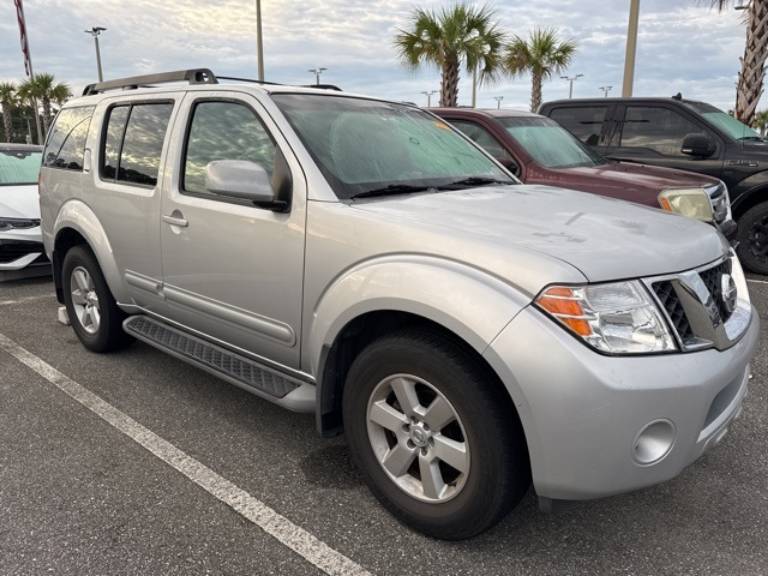 2008 Nissan Pathfinder SE