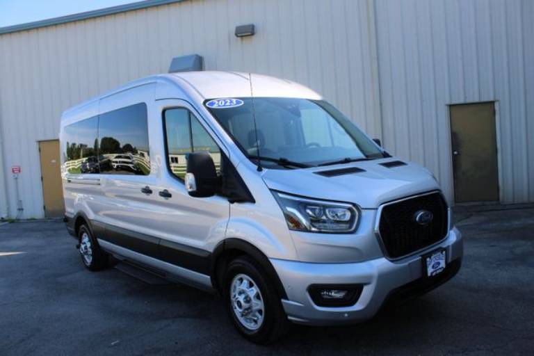 2023 Ford Transit Passenger Wagon XLT