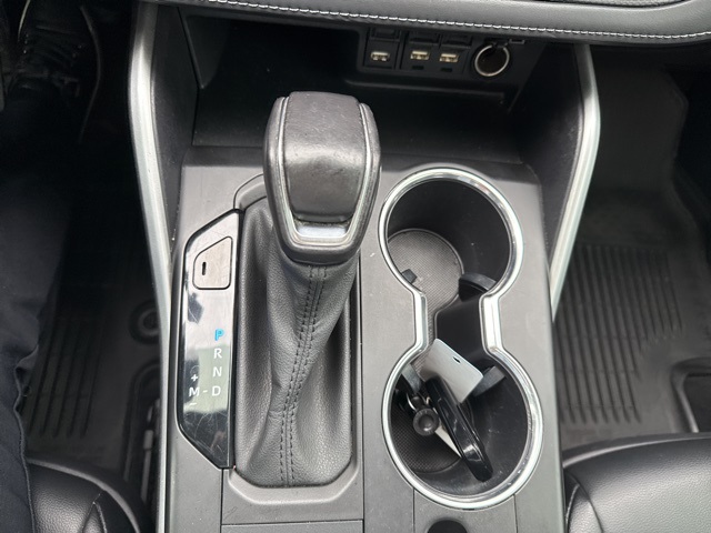 2021 Toyota Highlander XLE photo 14