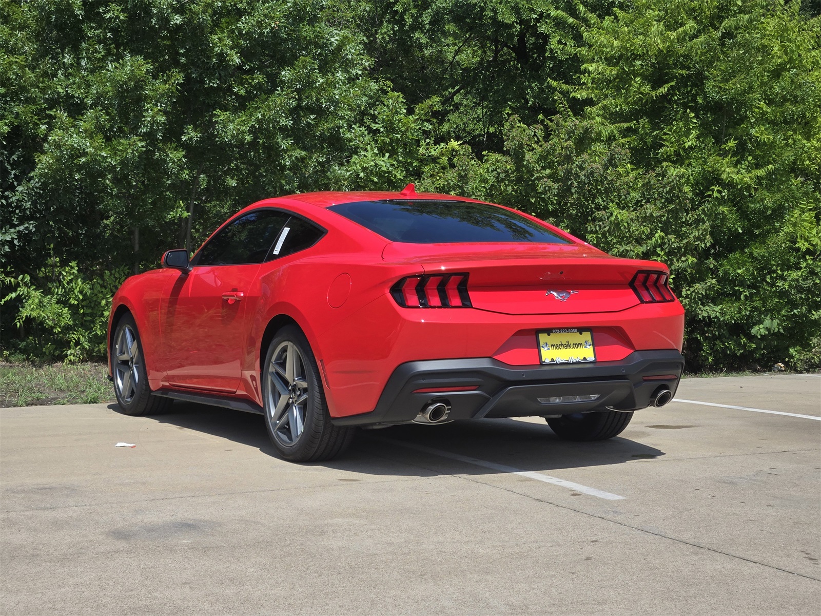 2025 Ford Mustang EcoBoost photo 3