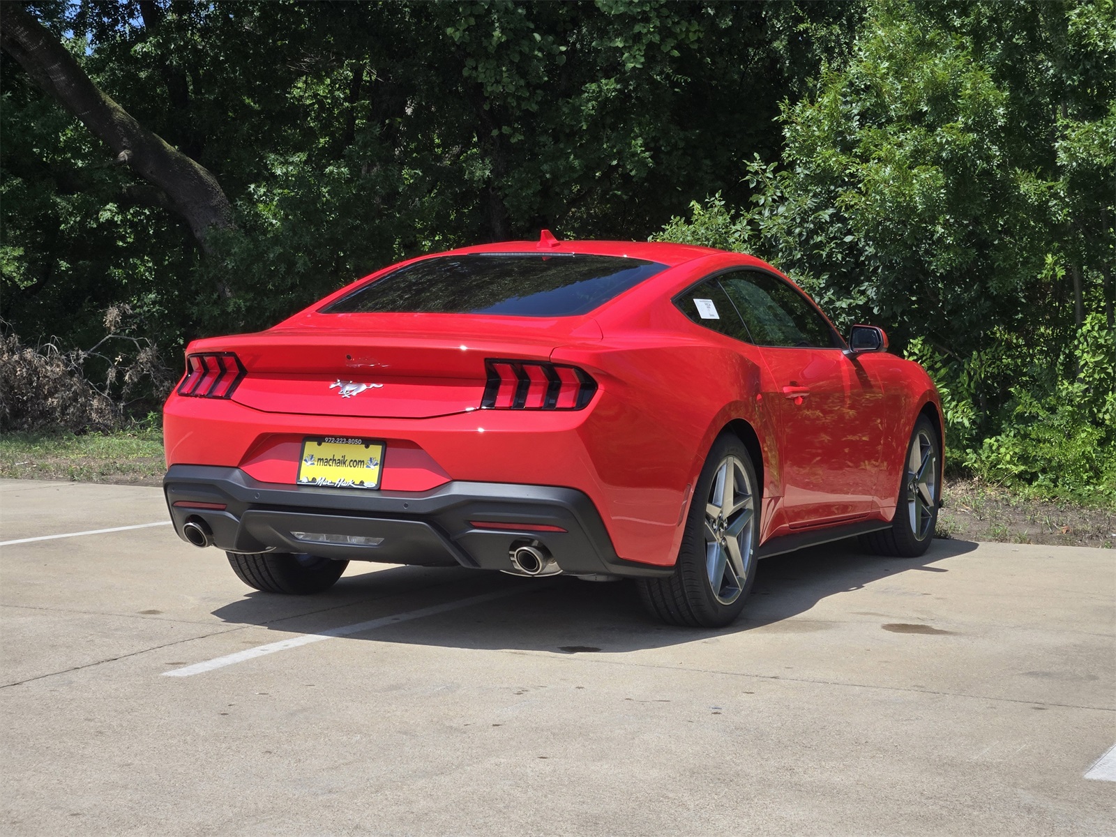 2025 Ford Mustang EcoBoost photo 4