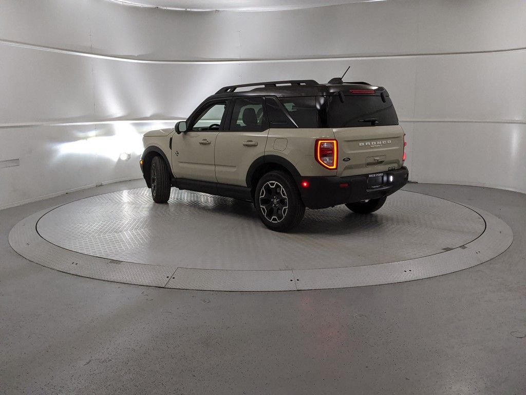 2025 Ford Bronco Sport Outer Banks photo 4