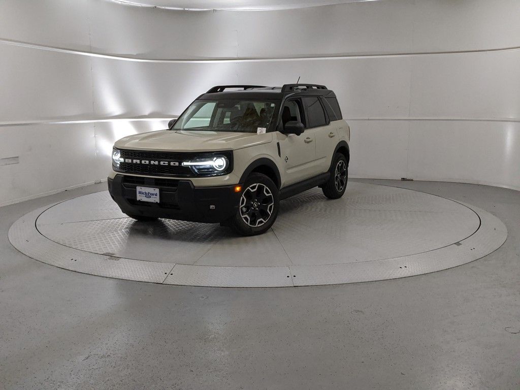 2025 Ford Bronco Sport Outer Banks photo 6