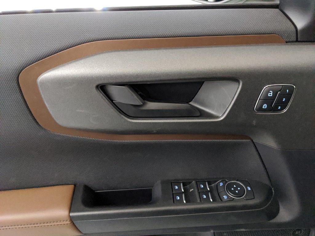 2025 Ford Bronco Sport Outer Banks photo 18