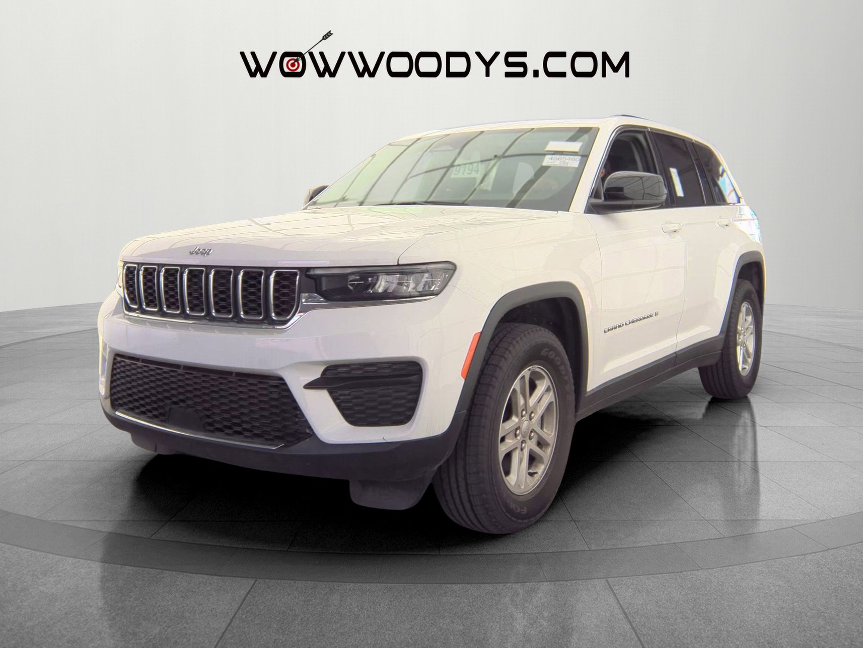 Used 2024 Jeep Grand Cherokee Laredo Laredo 4X4
