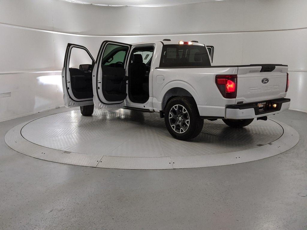 2025 Ford F-150 STX photo 4