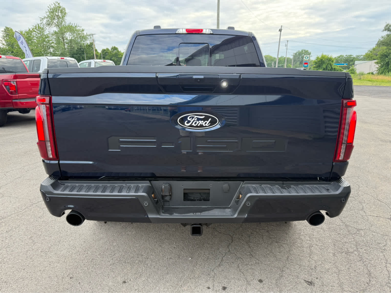 2025 Ford F-150 Lariat photo 3