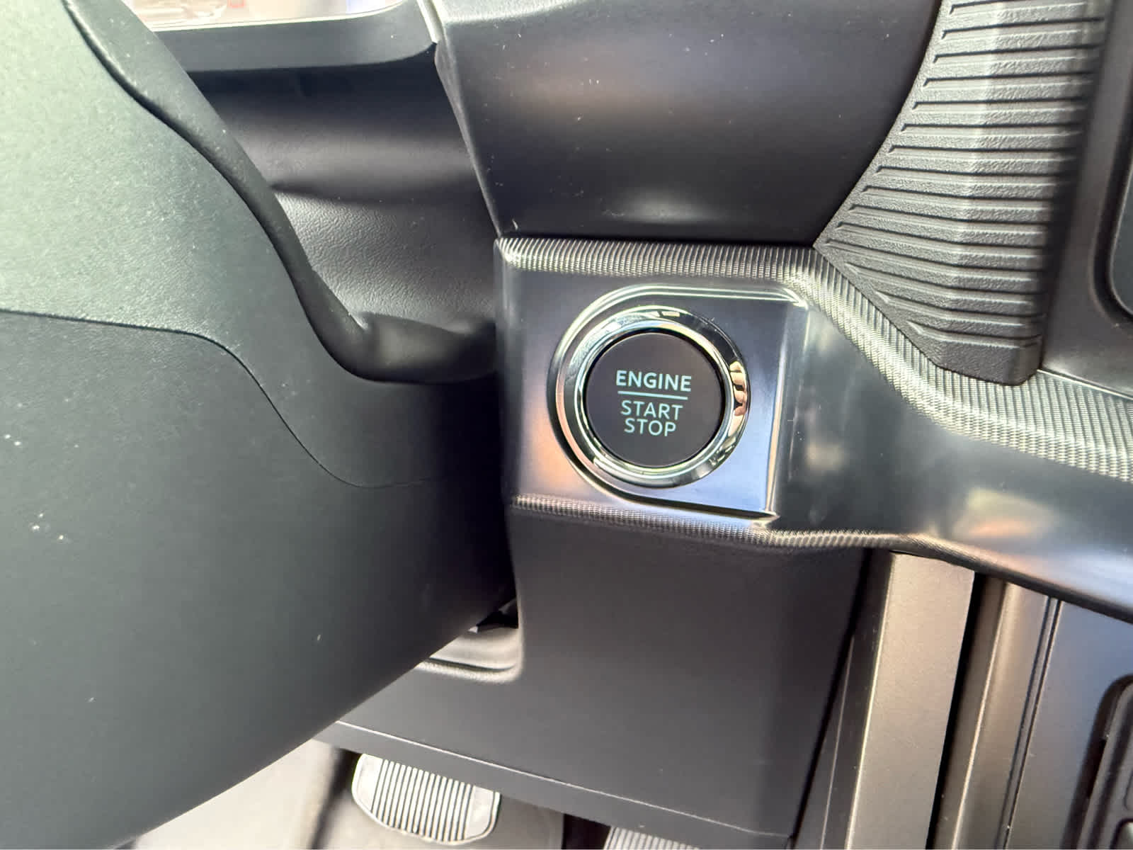 2025 Ford F-150 Lariat photo 12