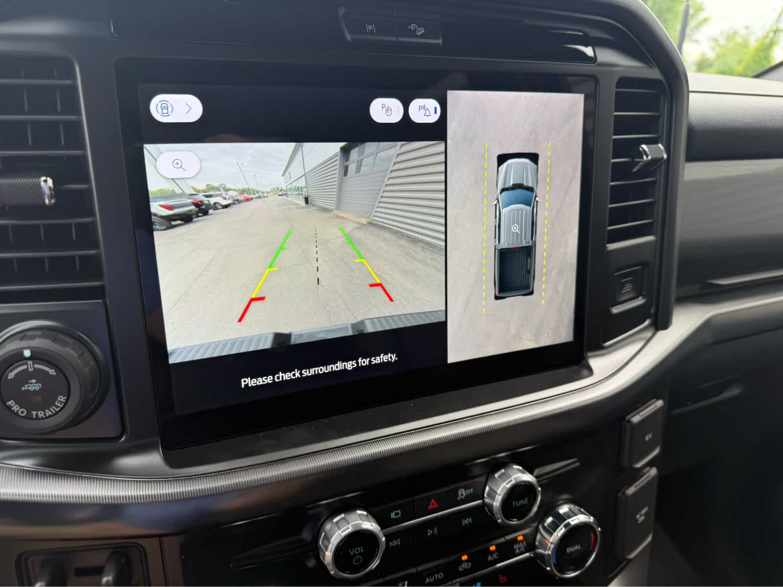 2025 Ford F-150 Lariat photo 20