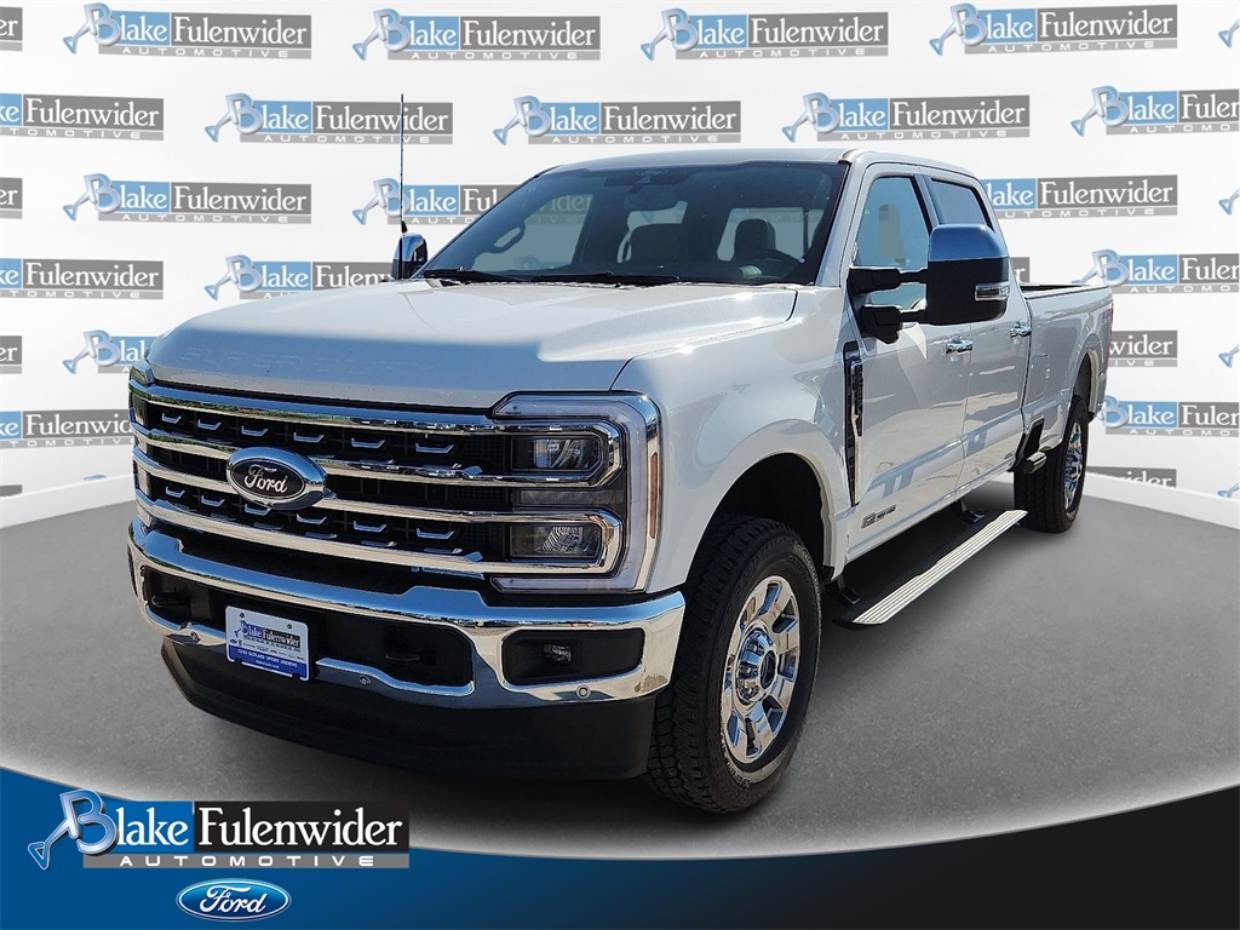 2025 Ford F-350 Super Duty Lariat's photo