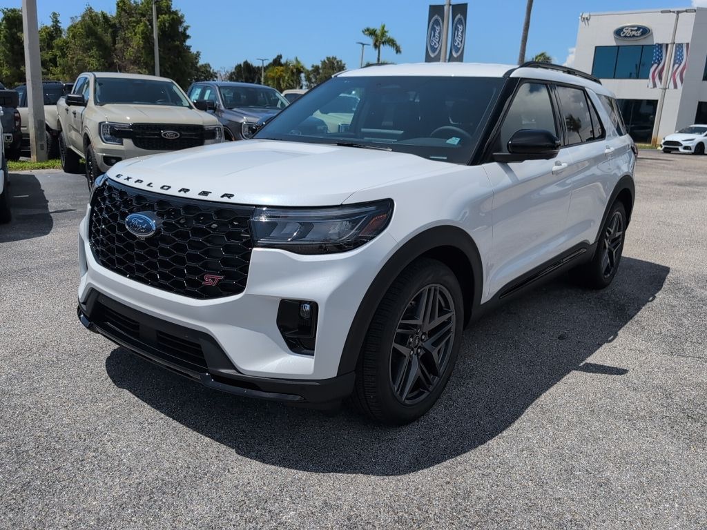 2025 Ford Explorer ST photo 2