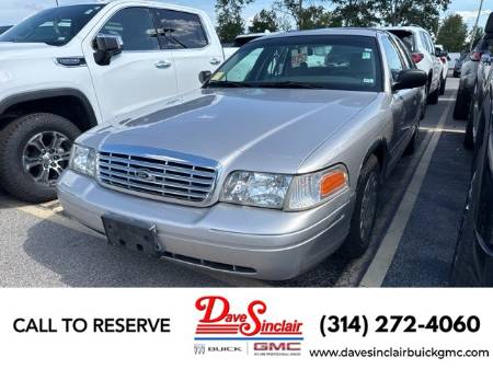 2004 Ford Crown Victoria Standard