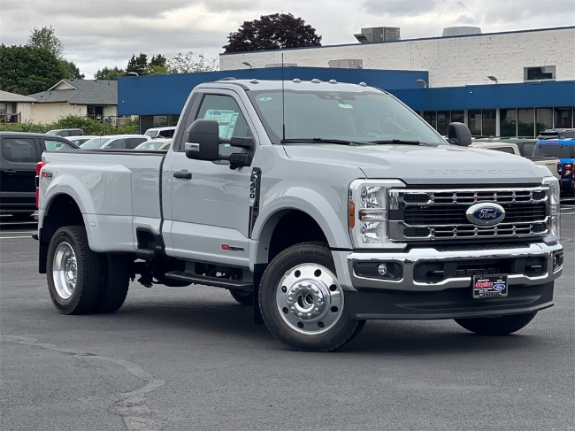2025 Ford F-450SD XLT
