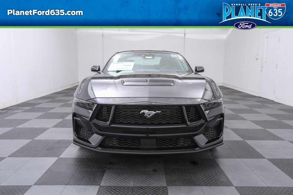 2025 Ford Mustang GT photo 2