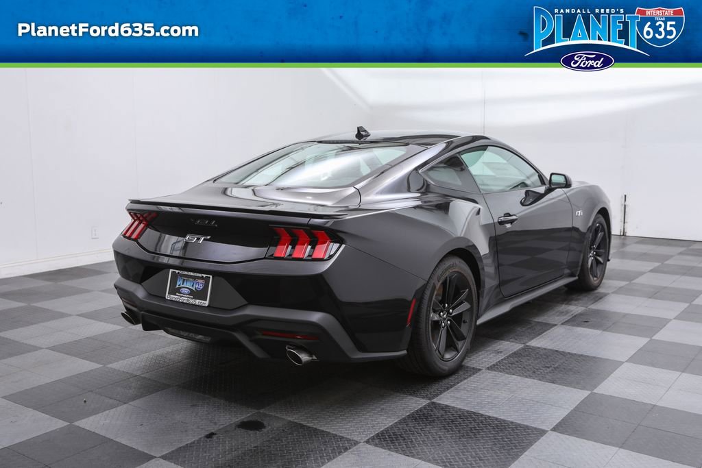2025 Ford Mustang GT photo 4