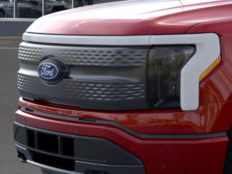 2025 Ford F-150 Lightning photo 16