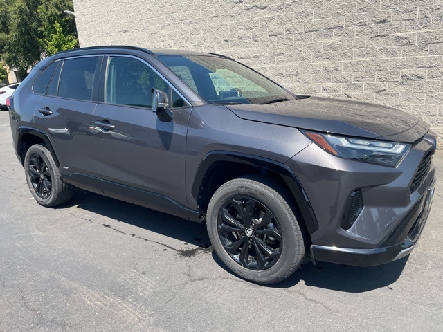 2022 Toyota RAV4 Hybrid SE