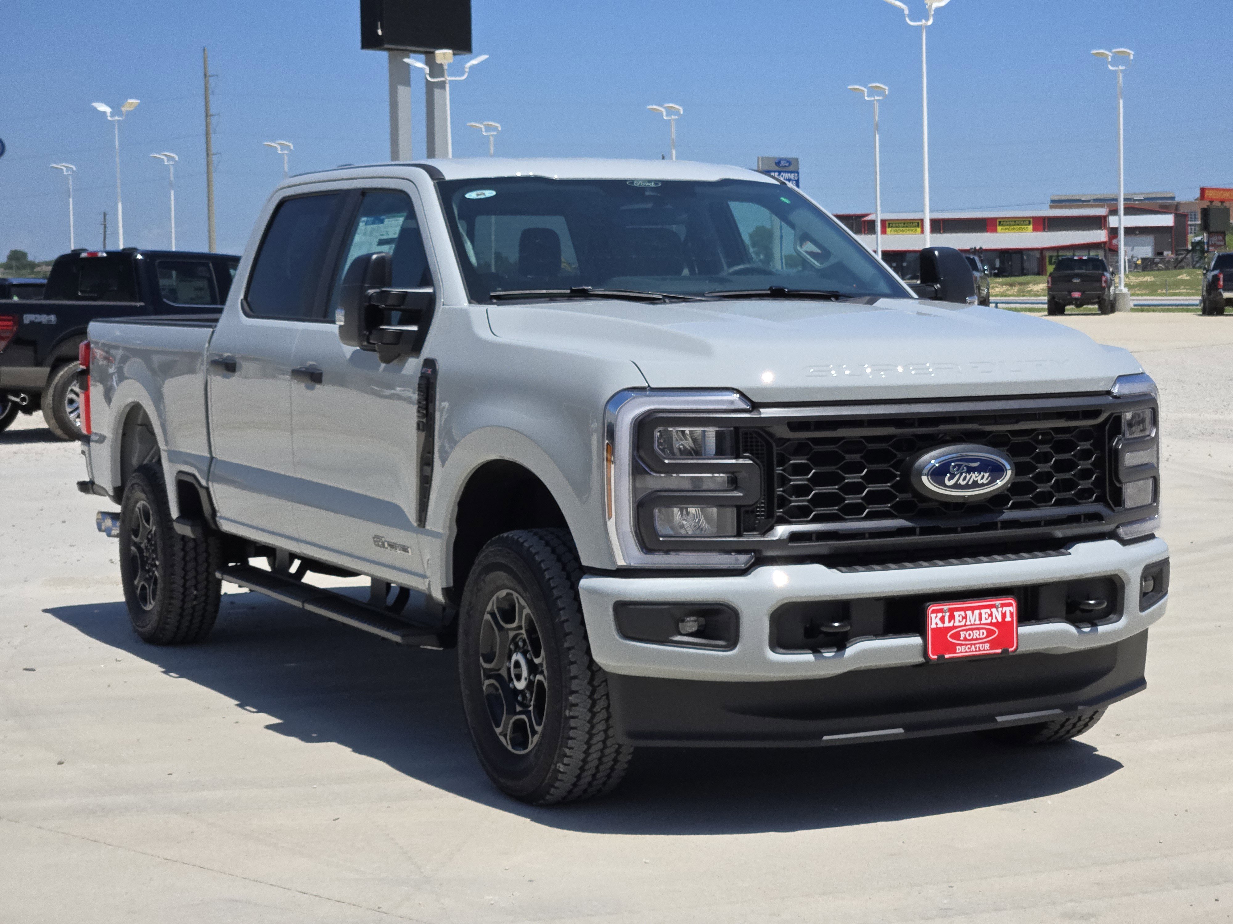 2025 Ford F-250 XL photo 2