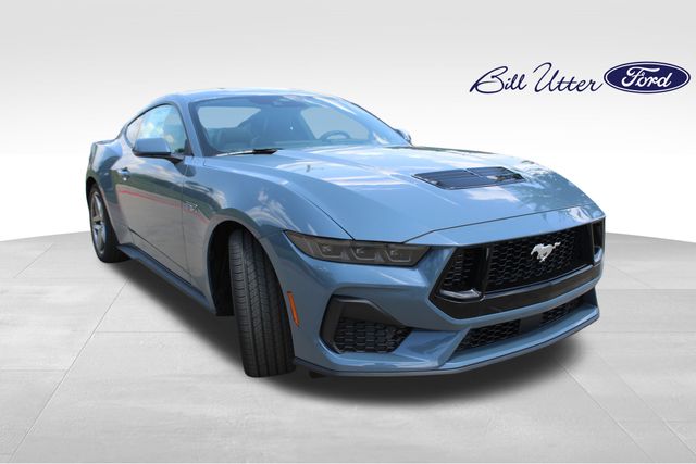 2025 Ford Mustang GT photo 2
