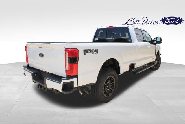 2025 Ford F-350 photo 3