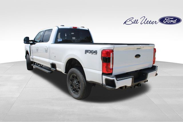 2025 Ford F-350 photo 4