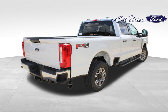 2025 Ford F-250 photo 3