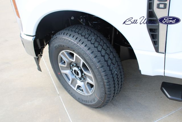 2025 Ford F-250 photo 5