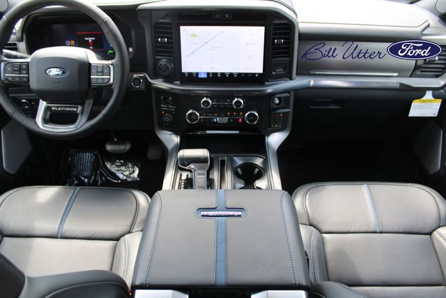 2025 Ford F-150 Platinum photo 12