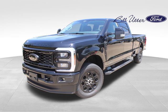 2025 Ford F-350 photo 4