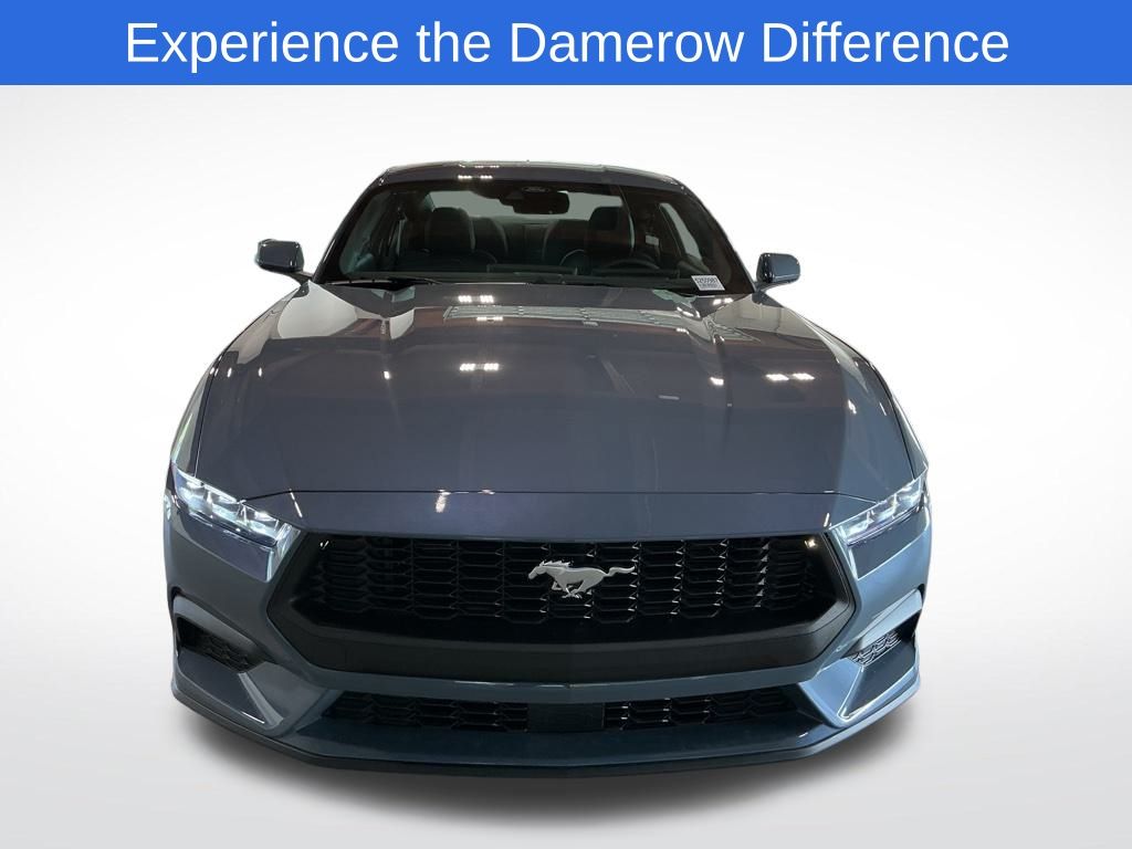 2025 Ford Mustang photo 5