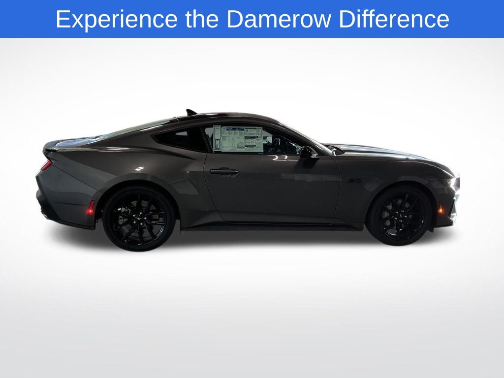 2025 Ford Mustang GT photo 3