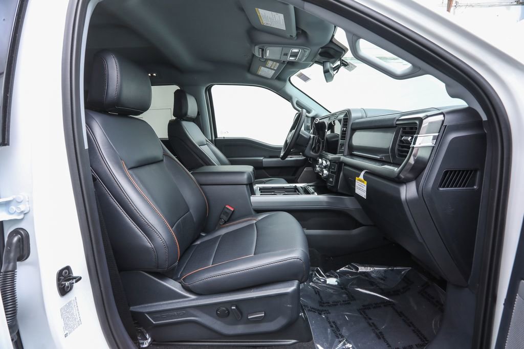 2025 Ford F-250 Lariat photo 11