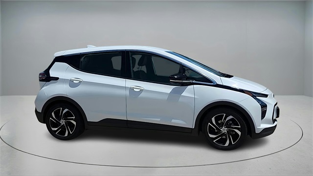 Used 2023 Chevrolet Bolt EV 2LT with VIN 1G1FX6S07P4170759 for sale in Irving, TX