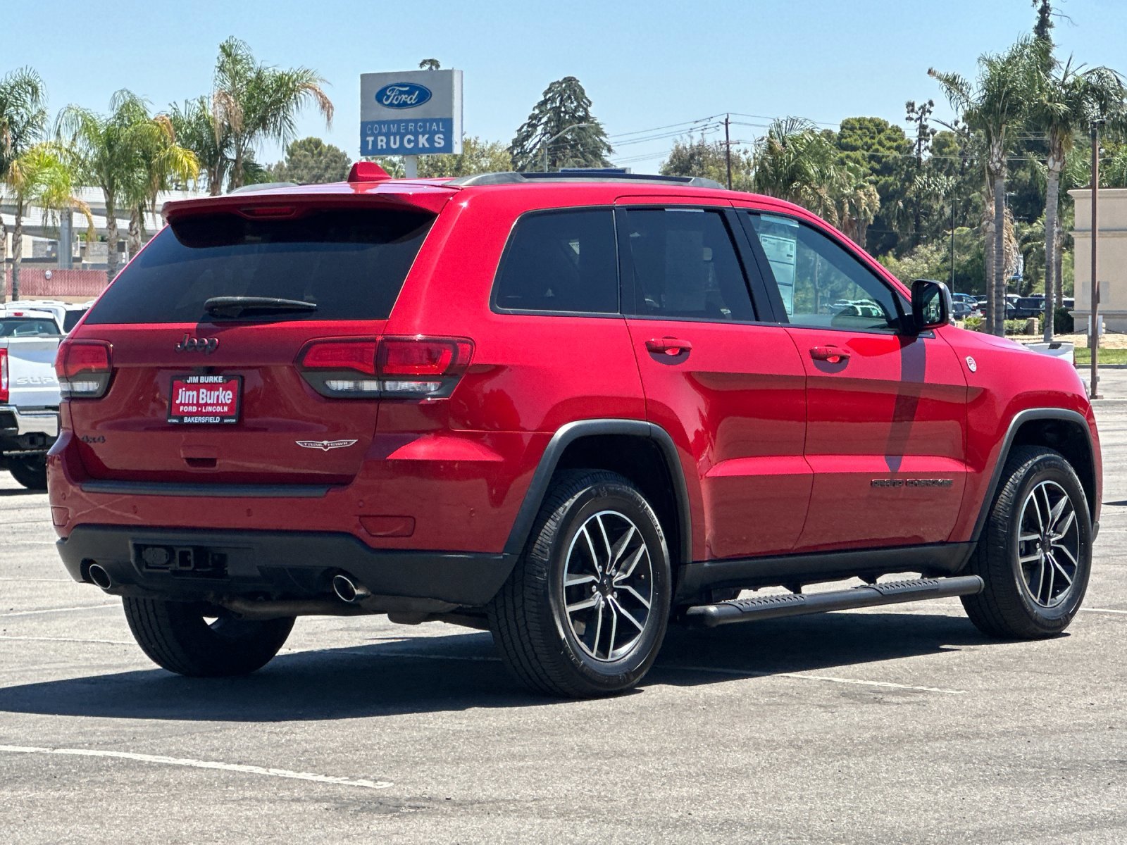 2020 Jeep Grand Cherokee Trailhawk photo 2