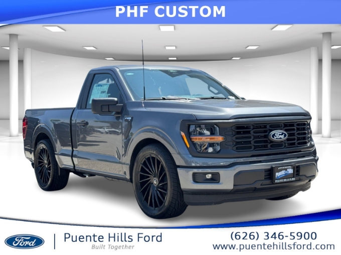 2025 Ford F-150 XL's photo