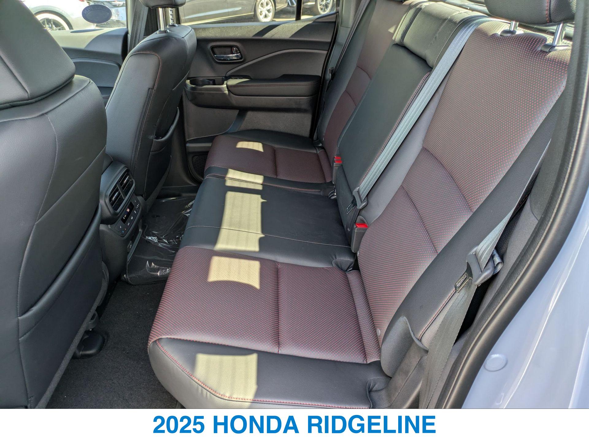 2025 Honda Ridgeline Black Edition photo 20