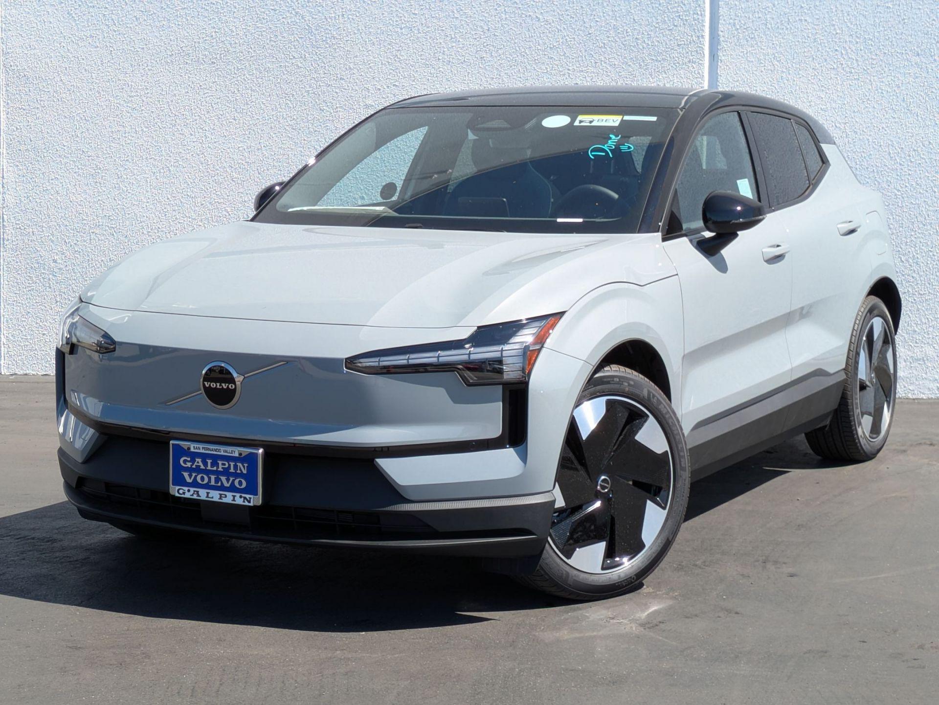 2025 Volvo EX30 Plus photo 5