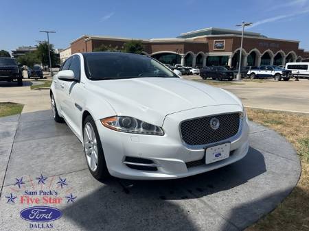 2011 Jaguar XJ Base