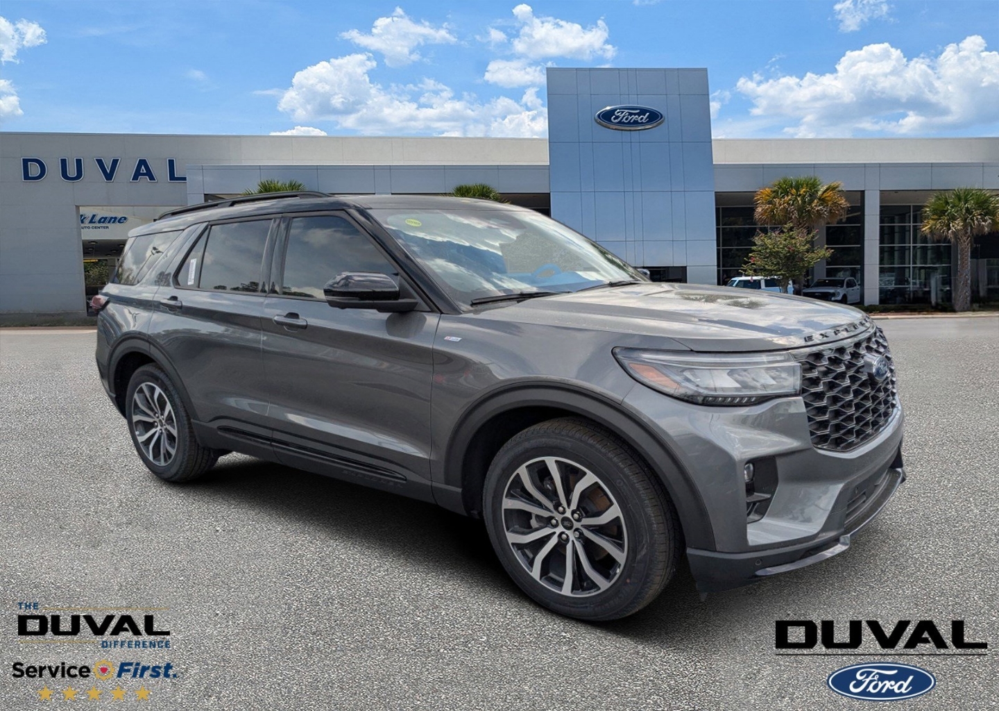 2025 Ford Explorer ST-LINE's photo