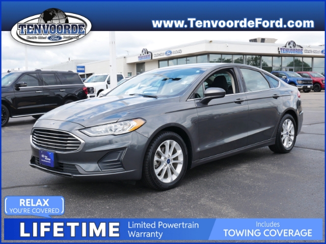 2020 Ford Fusion SE