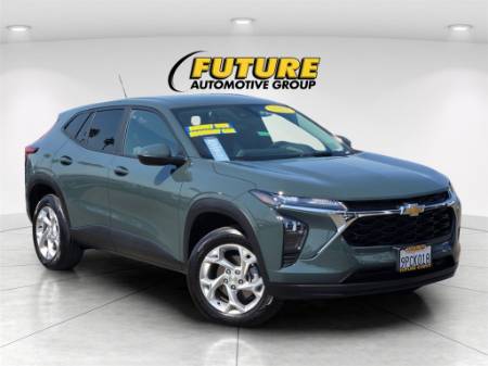 2025 Chevrolet Trax LS
