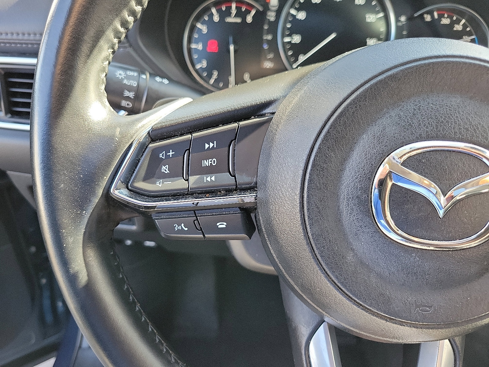 2022 Mazda CX-5 2.5 S Premium photo 4
