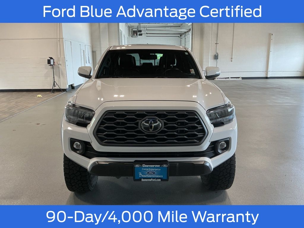 2022 Toyota Tacoma TRD Off-Road photo 3