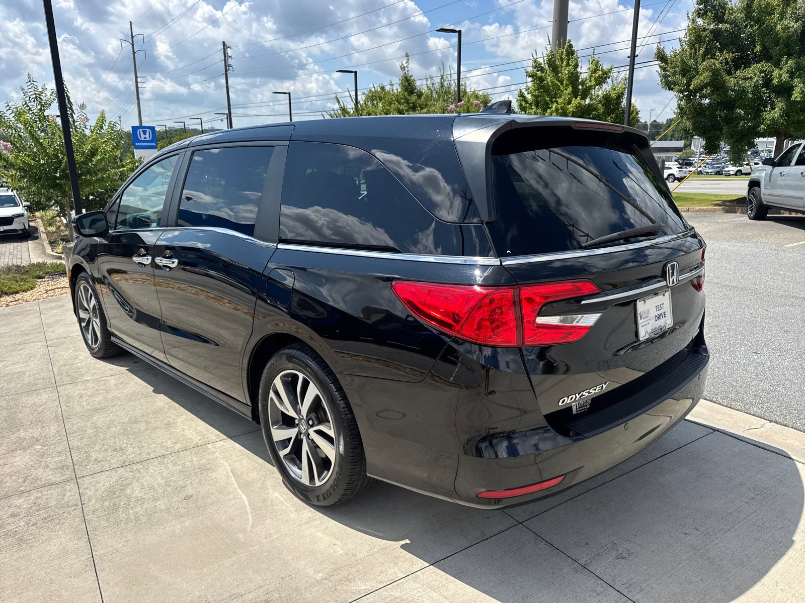 2024 Honda Odyssey Touring photo 4