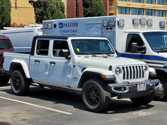 Used 2023 Jeep Gladiator Overland