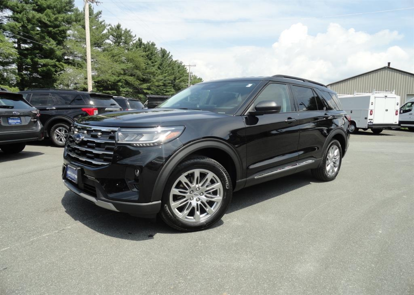 2025 Ford Explorer Active's photo