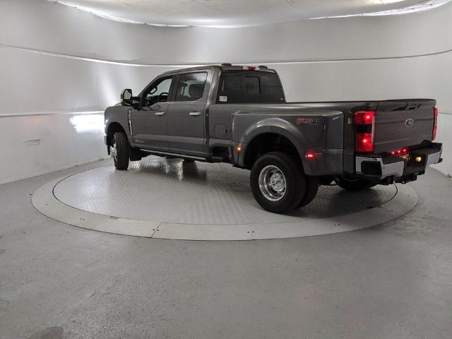2025 Ford F-350 Lariat photo 4